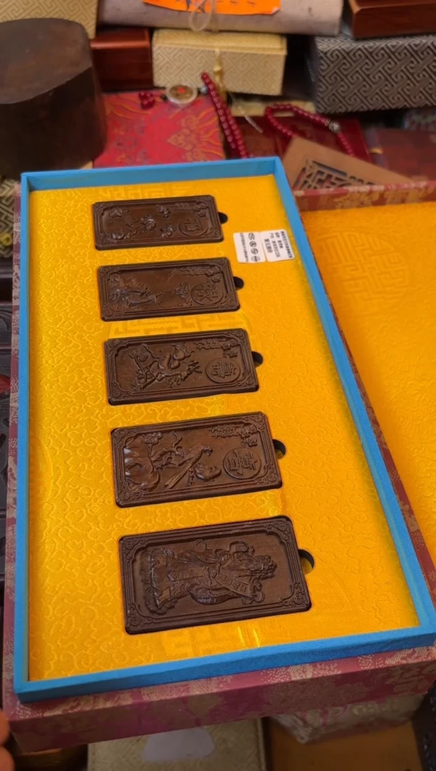 沉香碎屑沉香——————————————19五个牌子