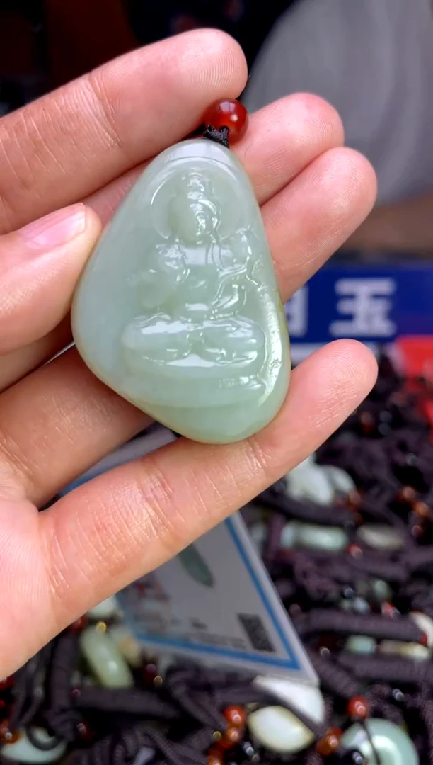 未镶嵌和田玉挂件1