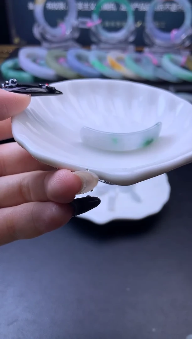 未镶嵌挂件翡翠手牌