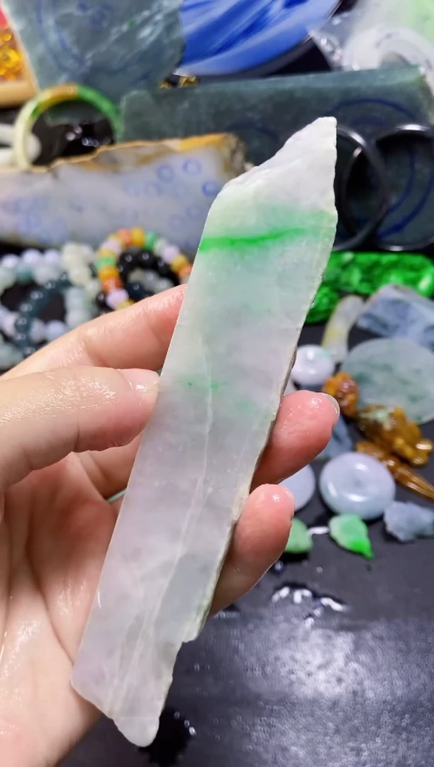 翡翠未镶嵌颈饰056天然翡翠