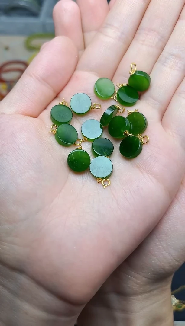 和田玉18K金镶嵌颈饰碧玉圆牌多样性拍一发一06