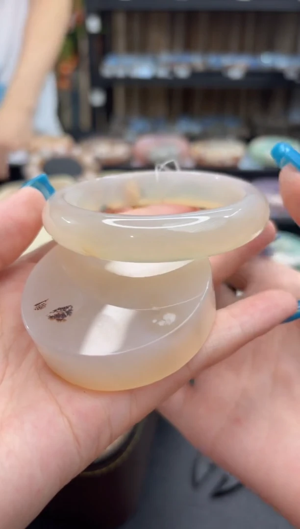 未镶嵌手镯石英质玉654(58圈赠送镯心)