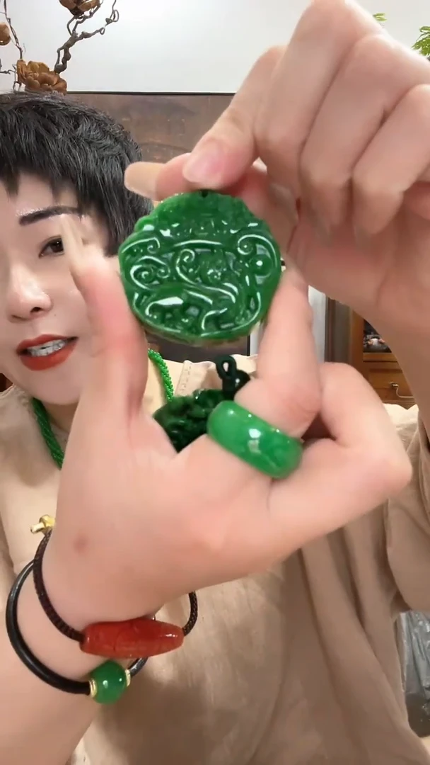 吊坠(赠链)合金翡翠615