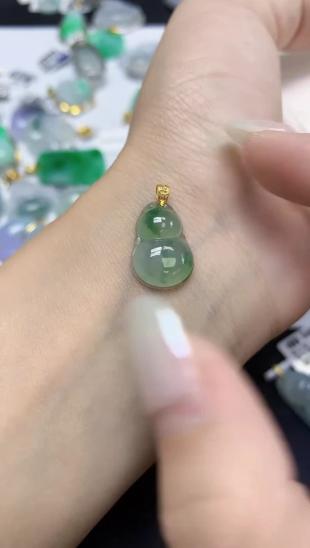 颈饰18K金镶嵌翡翠天然缅甸翡翠A货百元以上9元证书费自理