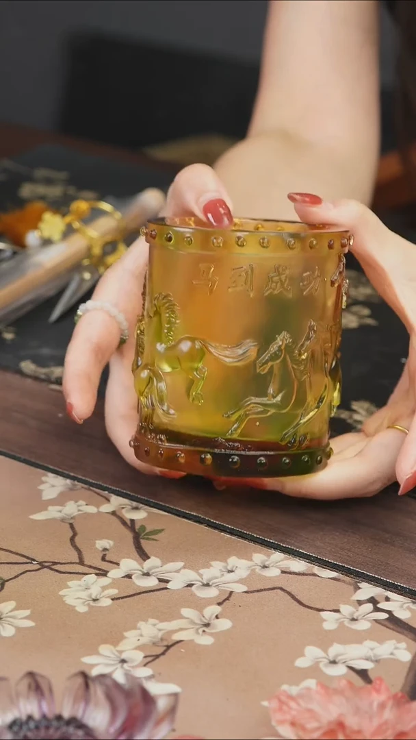 手工艺品琉璃马到成功茶器收纳桶