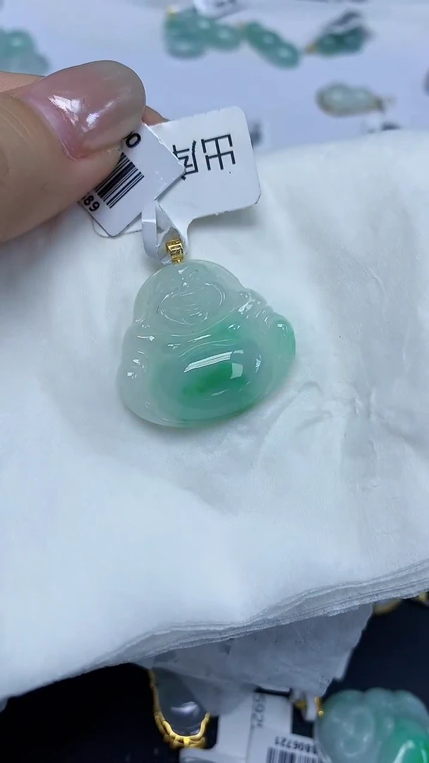 翡翠18K金镶嵌颈饰天然缅甸翡翠A货