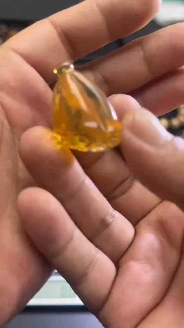 裸石琥珀未镶嵌83