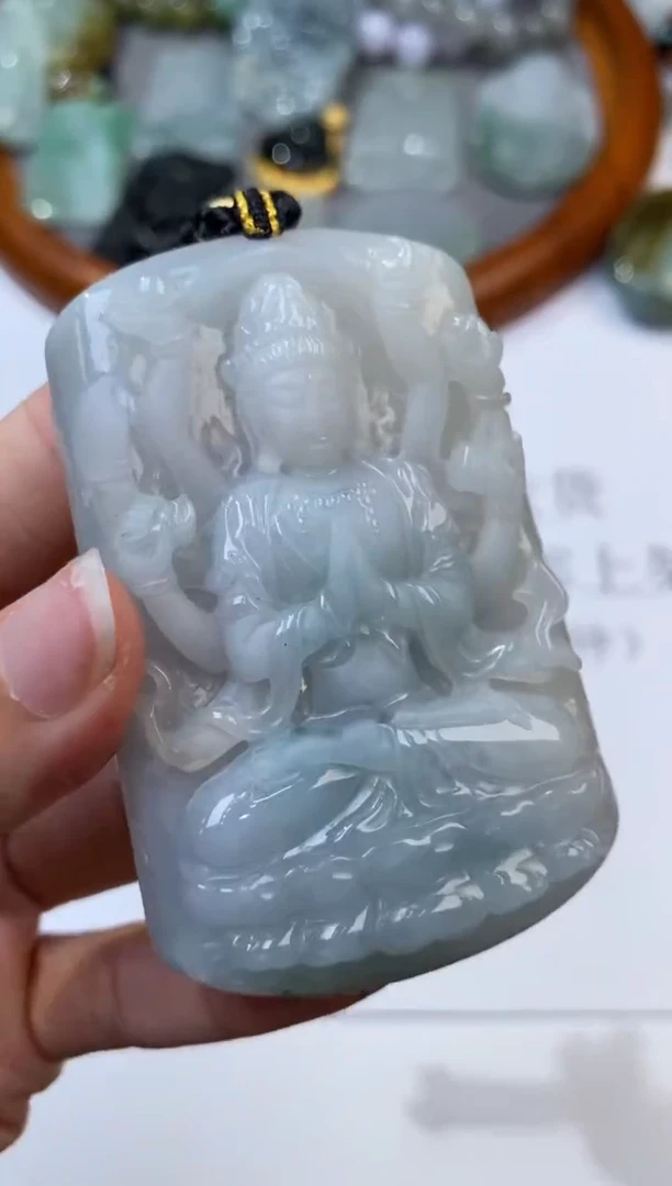 未镶嵌挂件翡翠305912 多人