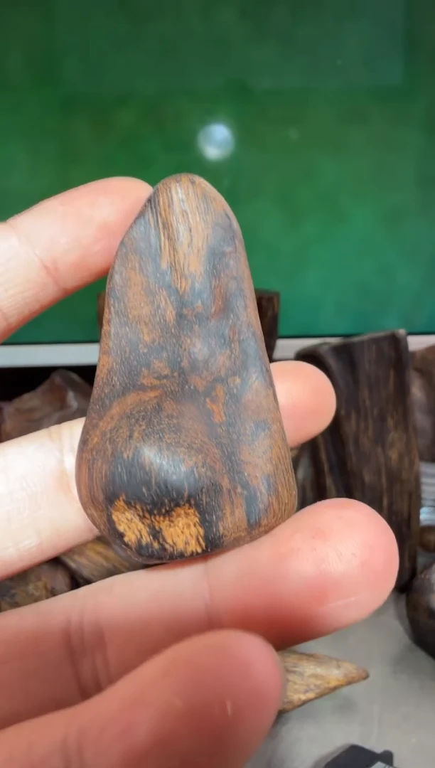 沉香吊坠芽庄多样性发一