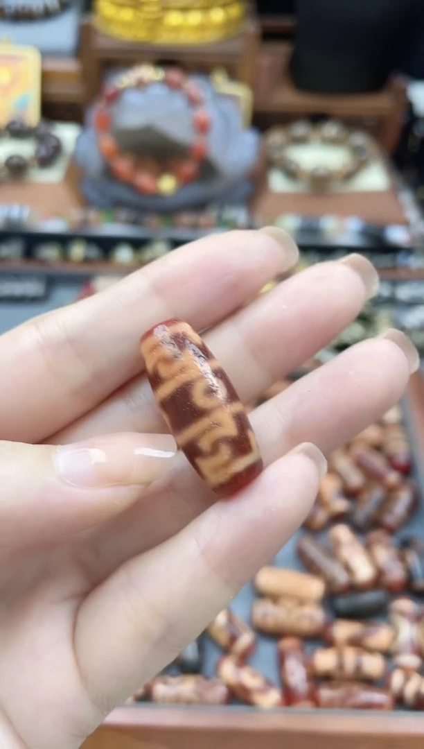 未镶嵌珠珠玛瑙/玉髓夏*宝金蟾红肉莲师-大宝