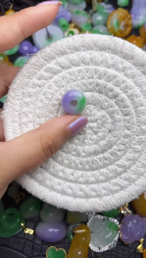 颈饰未镶嵌翡翠缅甸翡翠吊坠