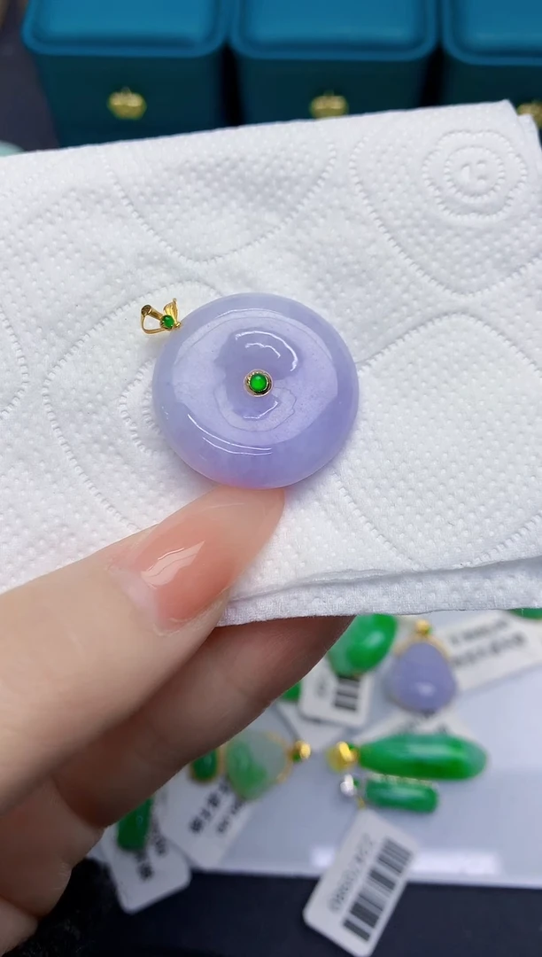 颈饰18K金镶嵌翡翠缅甸天然翡翠A货