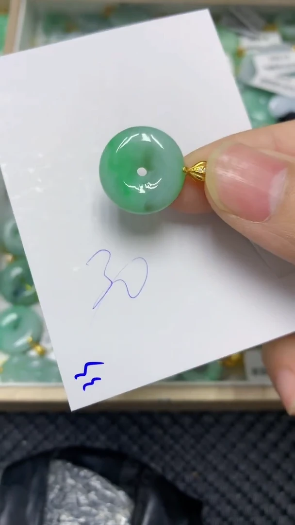 颈饰未镶嵌翡翠缅甸A货翡翠