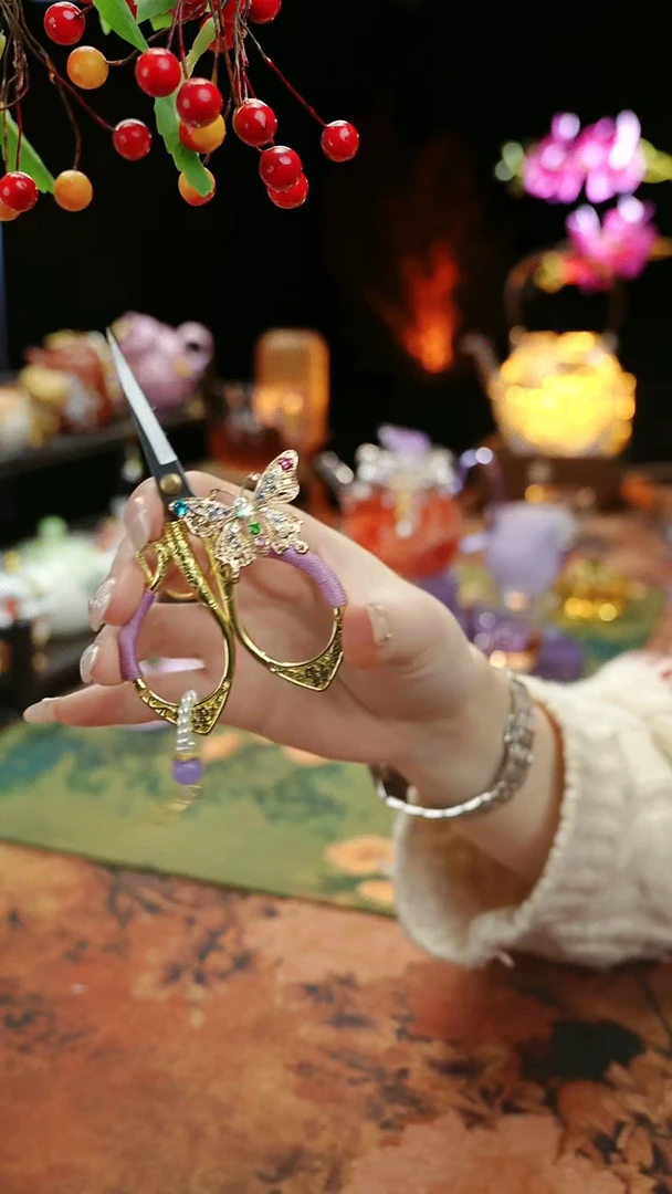 【闪购商品】紫色蝴蝶茶袋小剪刀