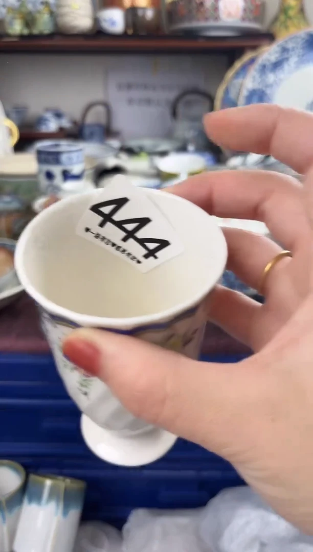 瓷片萝*444.......