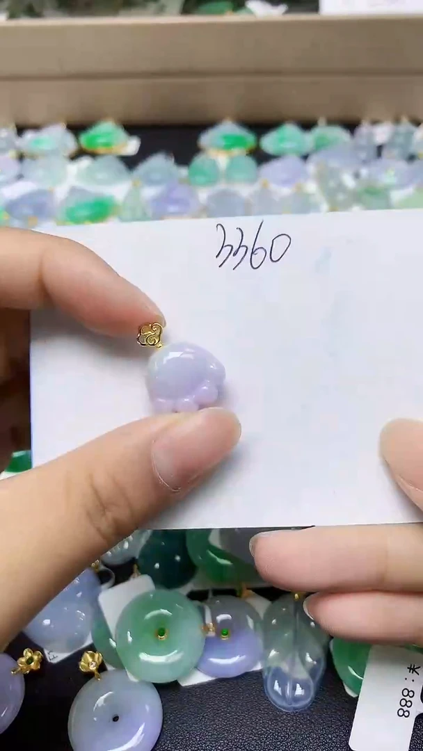 翡翠未镶嵌颈饰天然缅甸翡翠A货