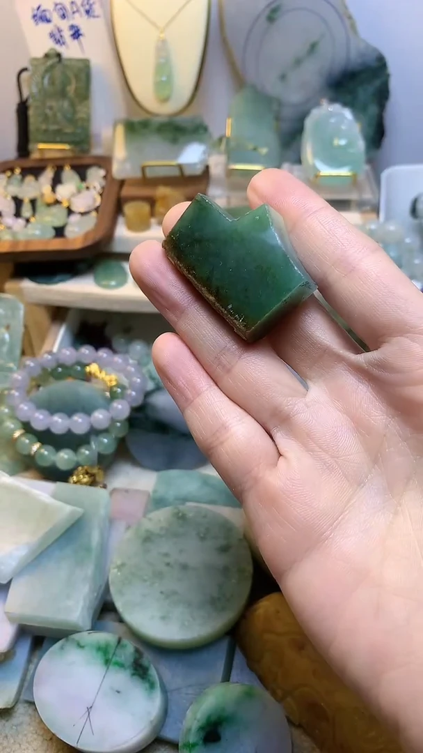 未镶嵌挂件翡翠 缅甸A货翡翠，没有运费险