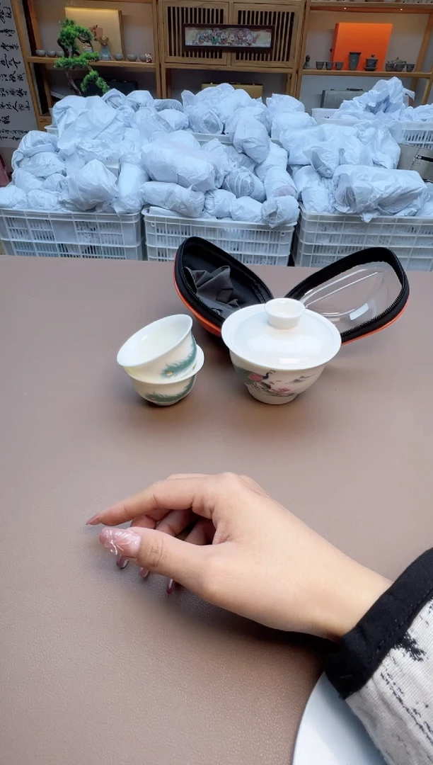 【闪购商品】摆件瓷制品S1111111111111