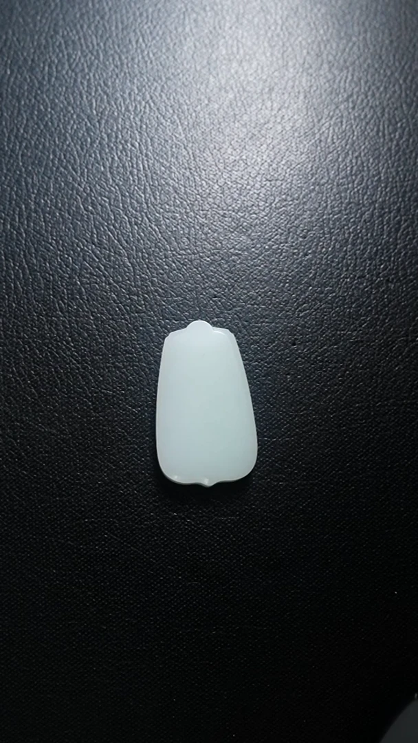 颈饰未镶嵌和田玉无事牌