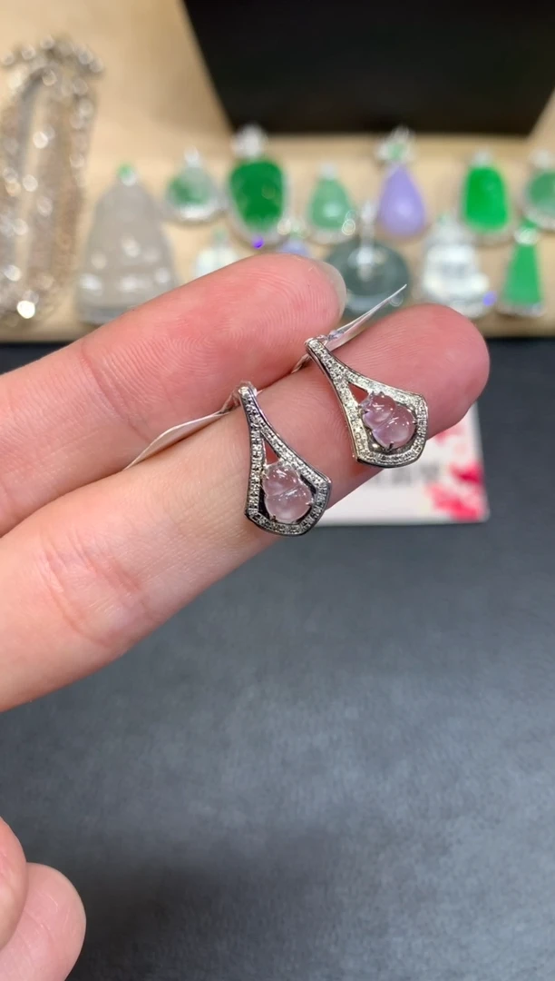 【闪购商品】翡翠耳饰18K金镶嵌葫芦【无服务费】