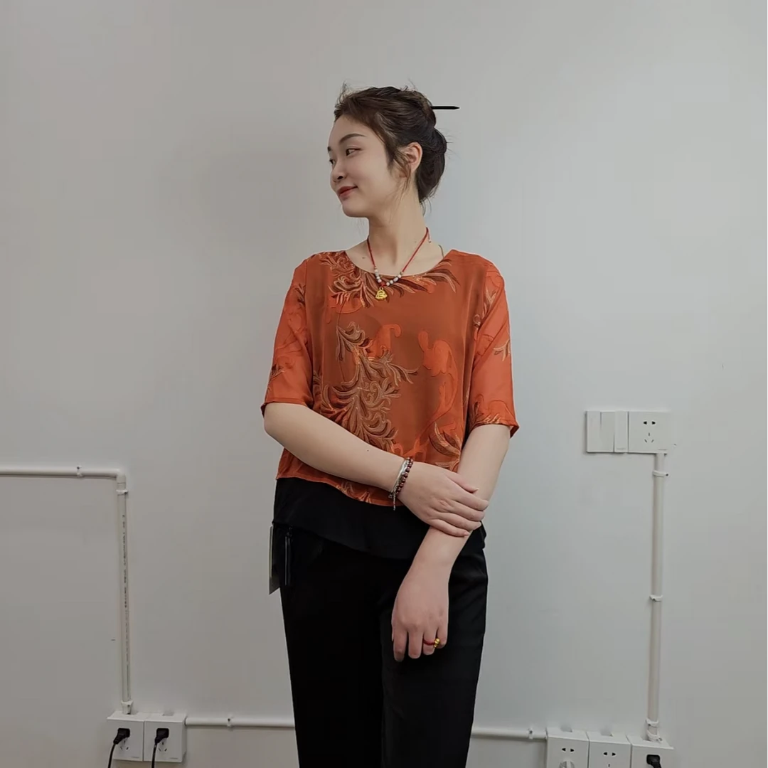 春夏新款薄款短款假两家休闲减龄时尚宽松上衣女常规正肩女女装