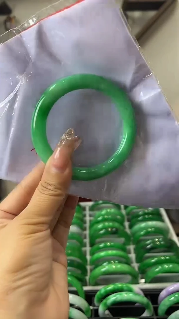 【闪购商品】砖雕h37 圈口56.8 独货手镯