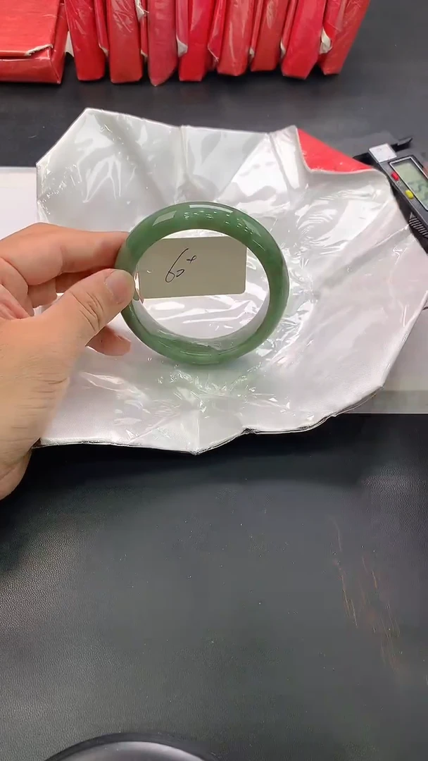 翡翠手镯未镶嵌274