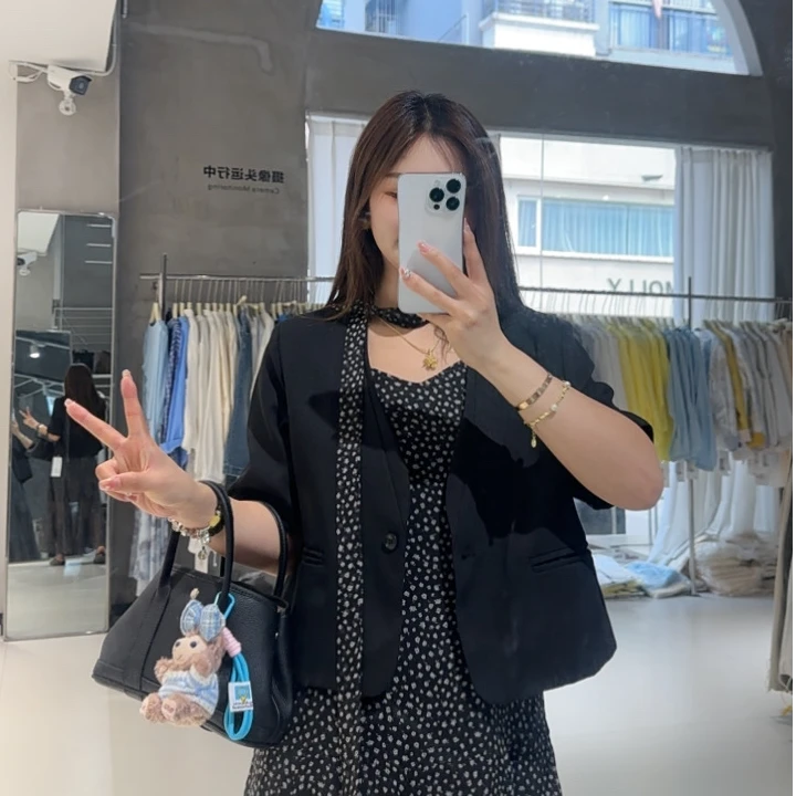 贝姐同款【2536】夏季新款~设计感V领短袖西装外套sasa