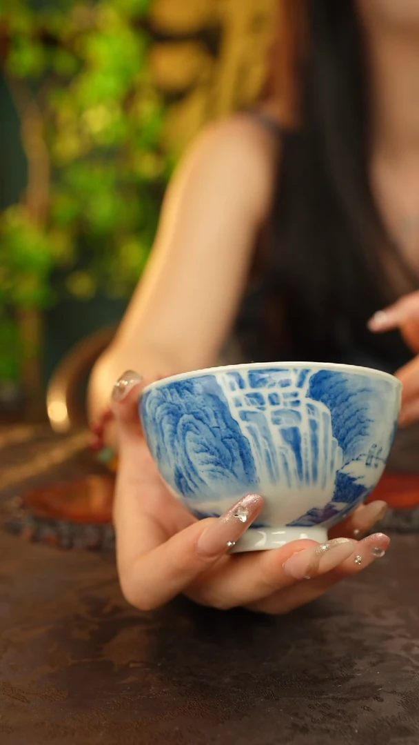 青花手绘山水主人杯