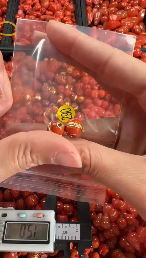 【闪购商品】南红玛瑙颈饰未镶嵌1