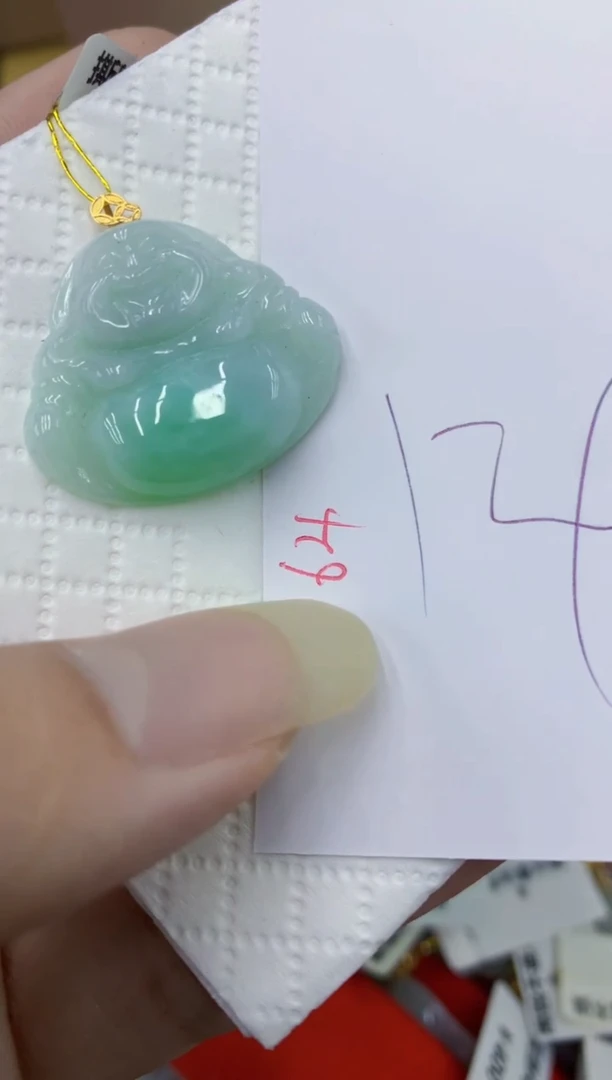翡翠18K金镶嵌颈饰111111111111