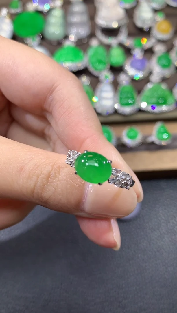 18K金镶嵌戒指翡翠C18