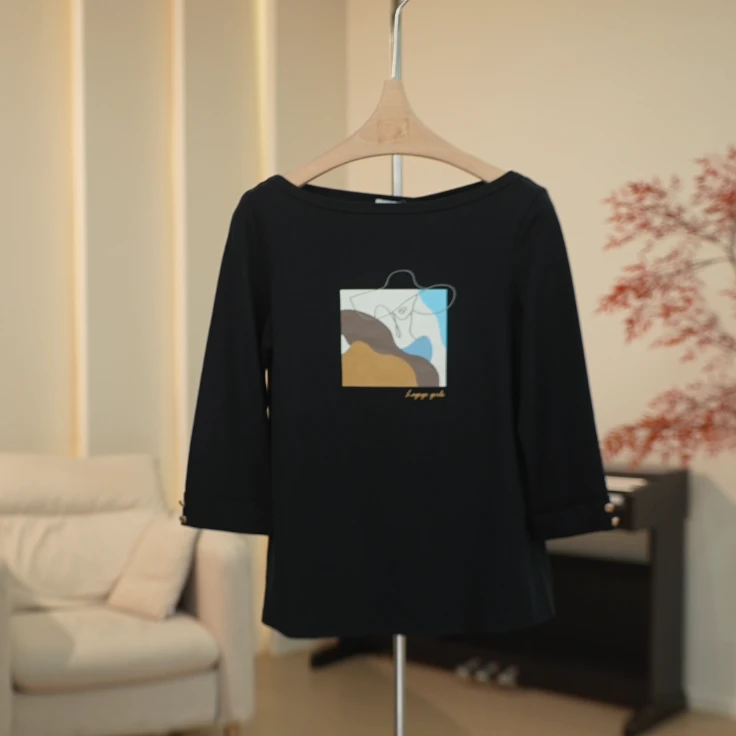 G006 印花装饰翻边袖口100棉黑色T恤女 2A05