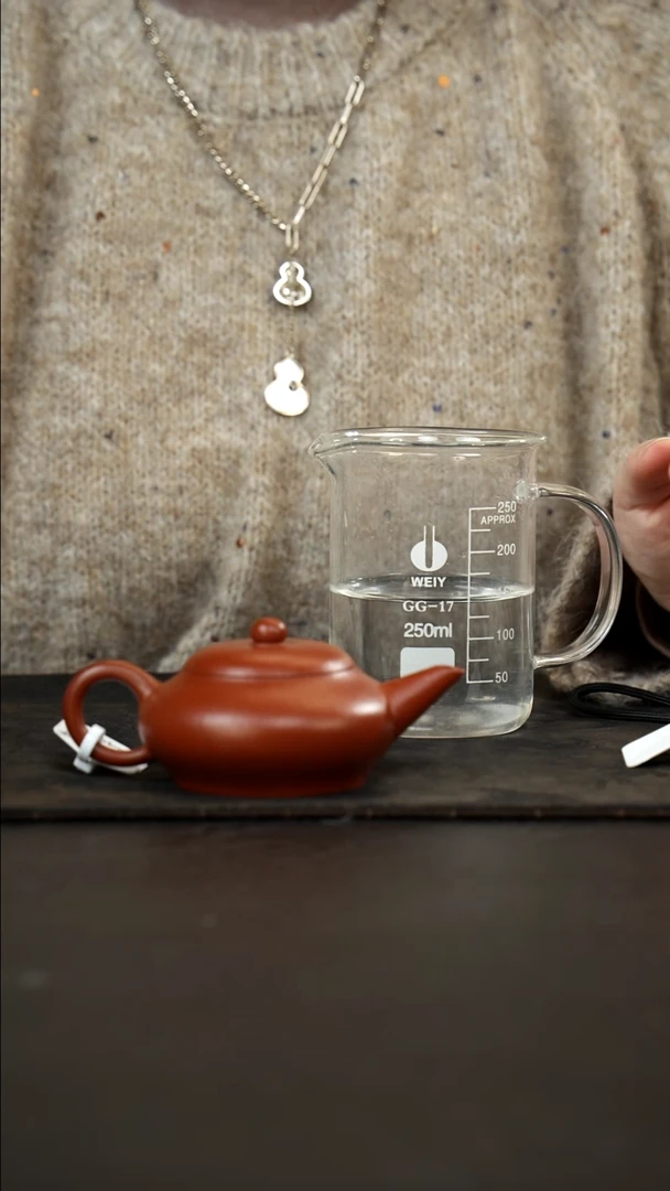 茶壶紫砂朱泥扁水平刻绘120cc