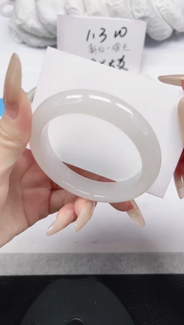 未镶嵌手镯石英岩玉150-54/55