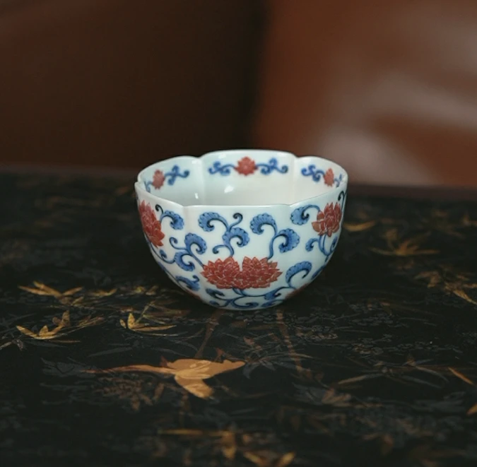 勤义堂青花釉里红缠枝莲葵口杯景德镇茶器家用饮茶主人杯中式