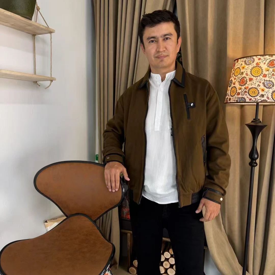 时尚常规秋季翻领常规款外套上衣宽松型防风男夹克