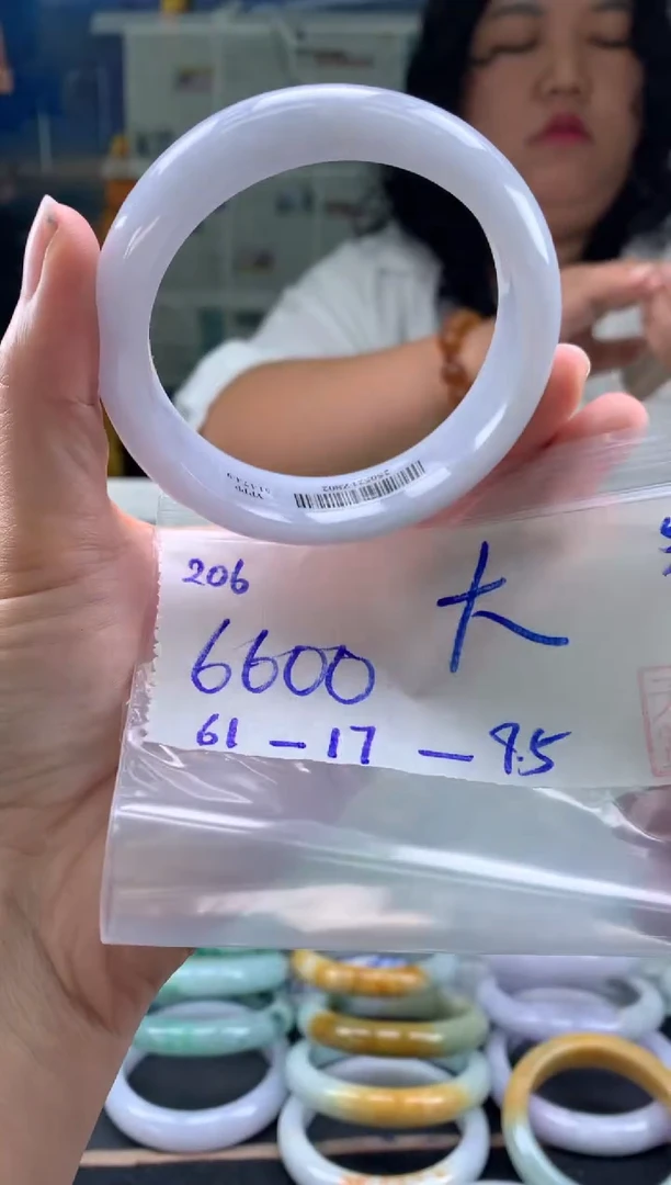 翡翠手镯未镶嵌大**飞翡翠手镯 下单联系小耳机#206