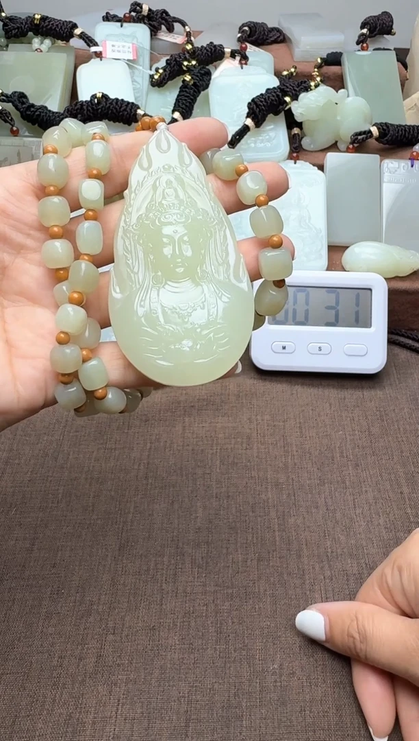 颈饰未镶嵌和田玉1