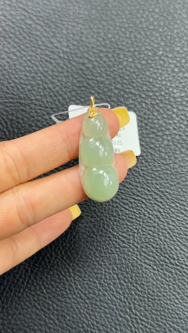 颈饰18K金镶嵌翡翠YM1202-1 福豆