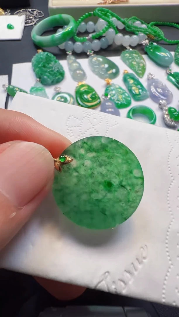 吊坠(不含链)18K金镶嵌翡翠598