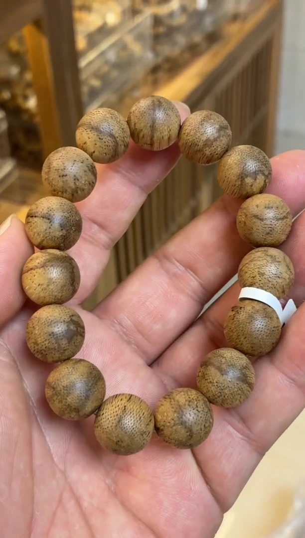 沉香手串 菩萨棋圆珠单圈红土蚁漏1.5多样性发其一