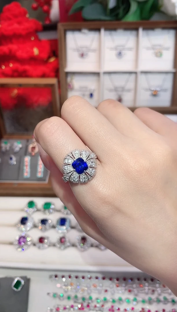 戒指蓝宝石18K金镶嵌2.1ct/天然宝石/七天无理由