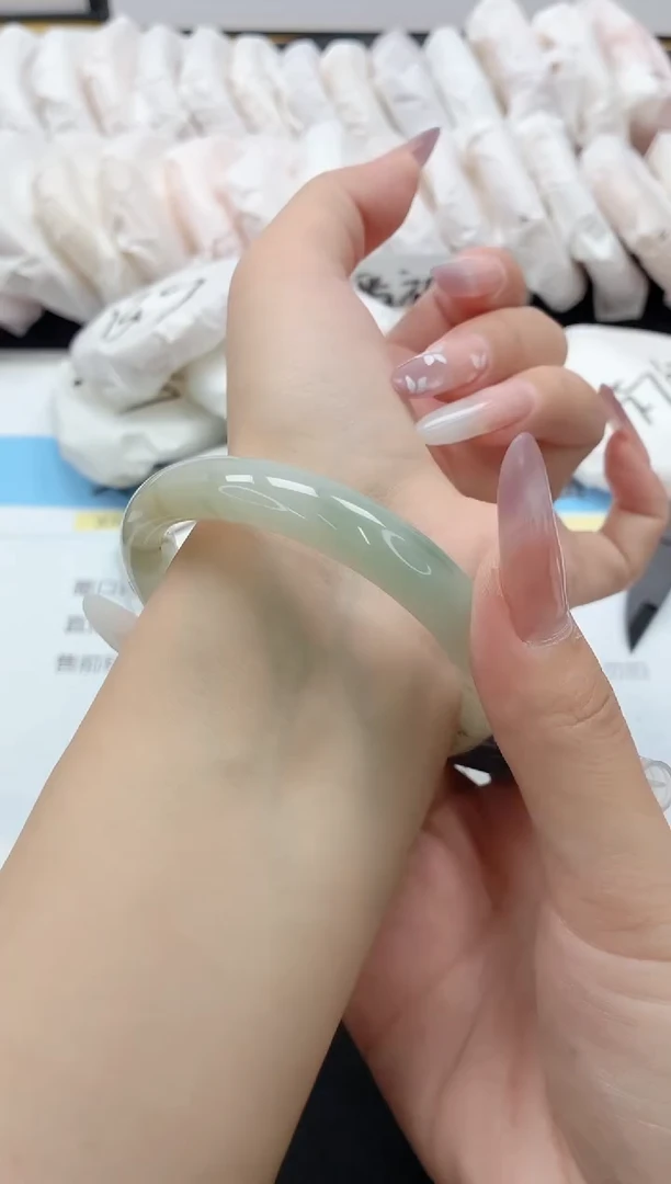 石英质玉手镯未镶嵌5/59.3TS多样性发货