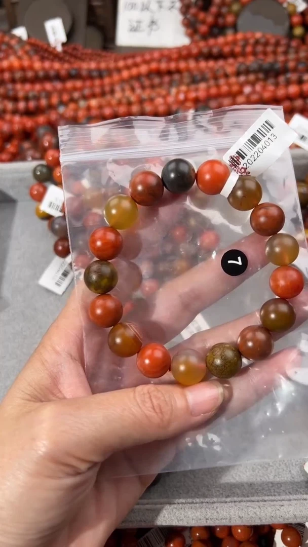 南红玛瑙手串未镶嵌12+