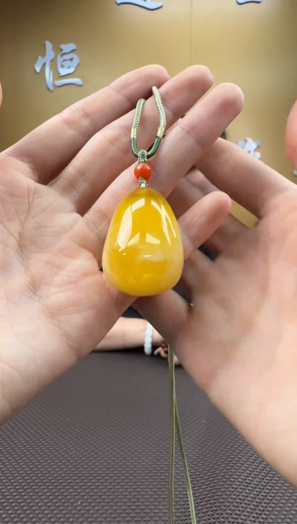 【闪购商品】琥珀裸石未镶嵌挂件