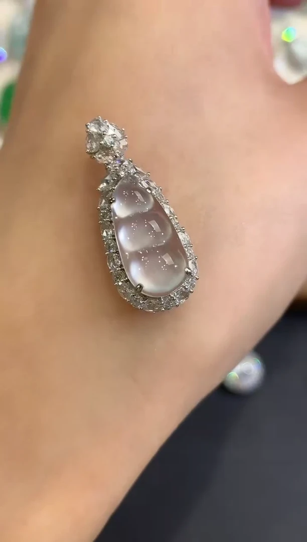 吊坠(不含链)18K金镶嵌翡翠a197