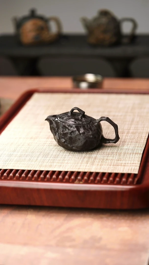 归玉堂冰碛岩重工雕刻磐云望月壶150cc