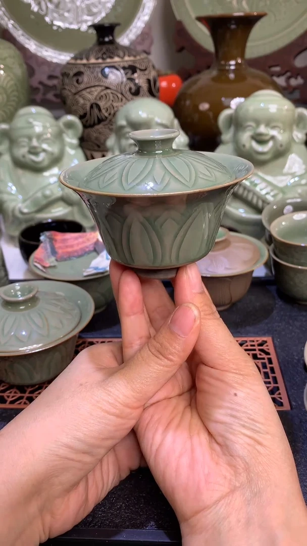 耀州窑青手工瓷刻花莲瓣二才盖碗一只