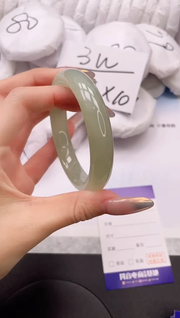 【闪购商品】和田玉手镯未镶嵌10K312-58